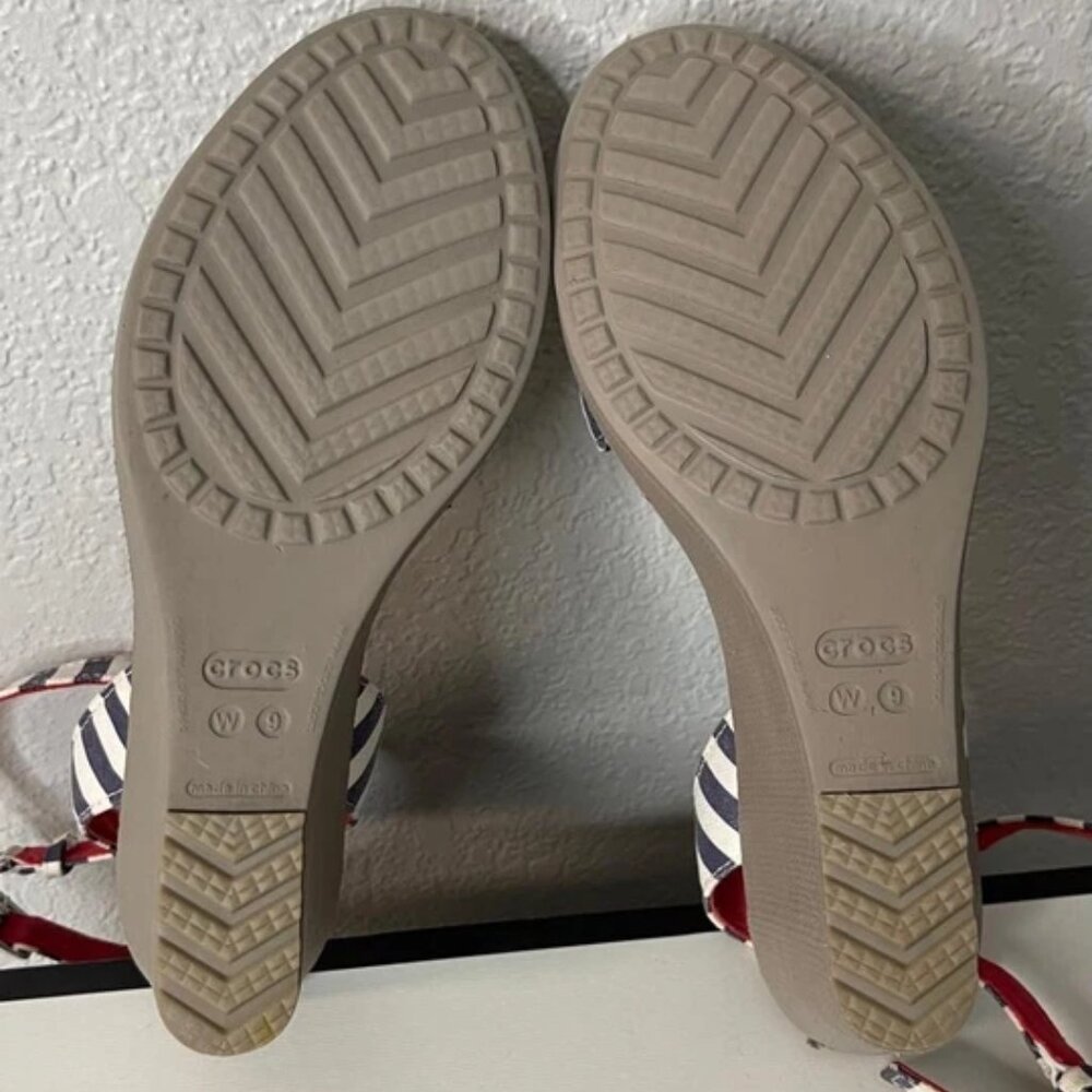 Crocs Leigh 15313 Wedge Sandals Ankle Strappy White Striped Women's Size 9 US - Picture 10 of 11